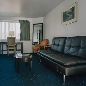 https://la-hacienda-motel.seattlehotelsites.com