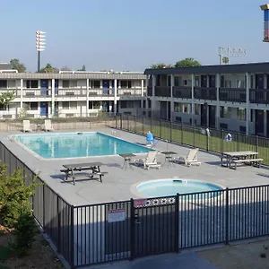 https://motel-6-claremont.topanaheimhotels.com